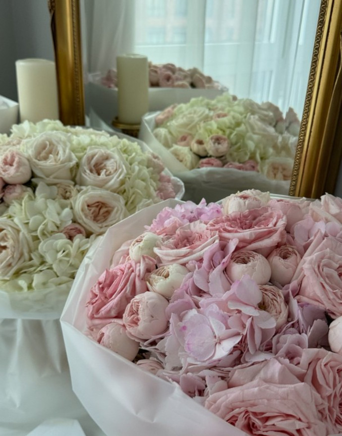 Букет цветов «ice cream pink» купить по цене 4 900 руб. с быстрой доставкой | Маркет-цветов