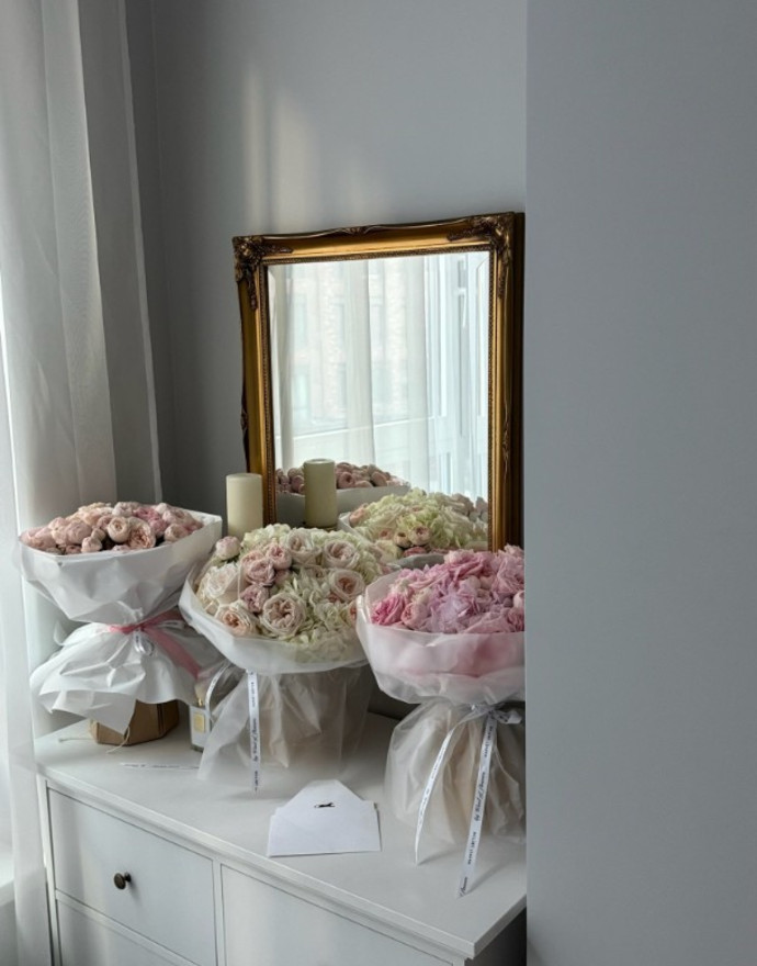 Букет цветов «ice cream pink» купить по цене 4 900 руб. с быстрой доставкой | Маркет-цветов